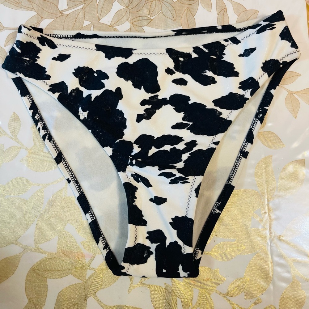 Swimsuit bottoms women Size S/M black & white shimmering Made In Poland